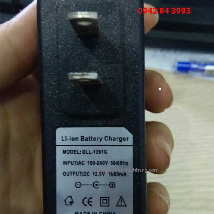 Cách chọn Adapter-sạc máy khoan cầm tay chính hãng